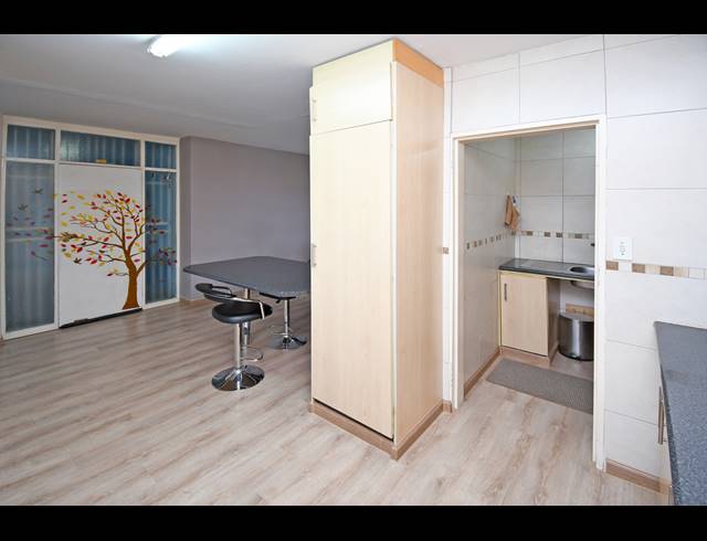 4 BEDROOM APARTMENT FOR SALE IN FORDSBURG